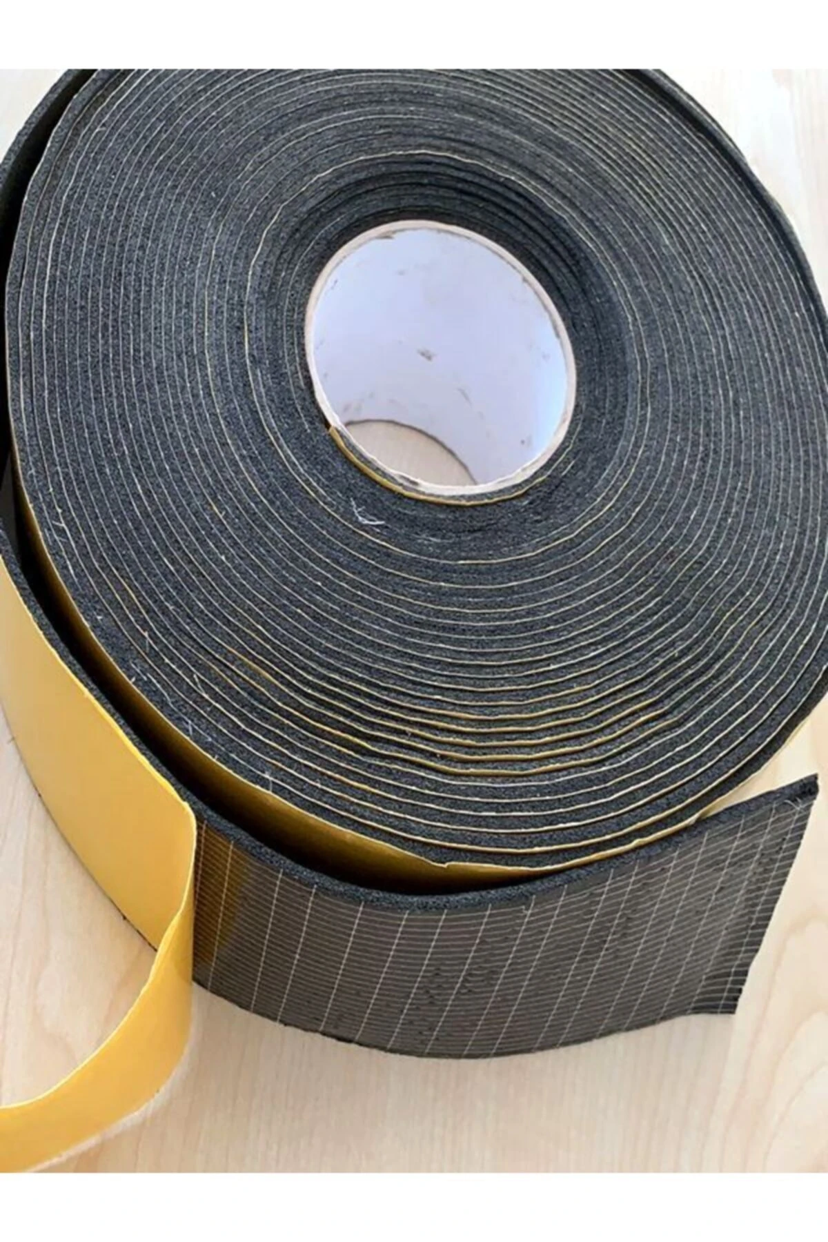 Araç Oto Ses Isı Yalıtım 40cmx10metre 9mm Yapışkanlı Kauçuk Izolasyon Malzemesi