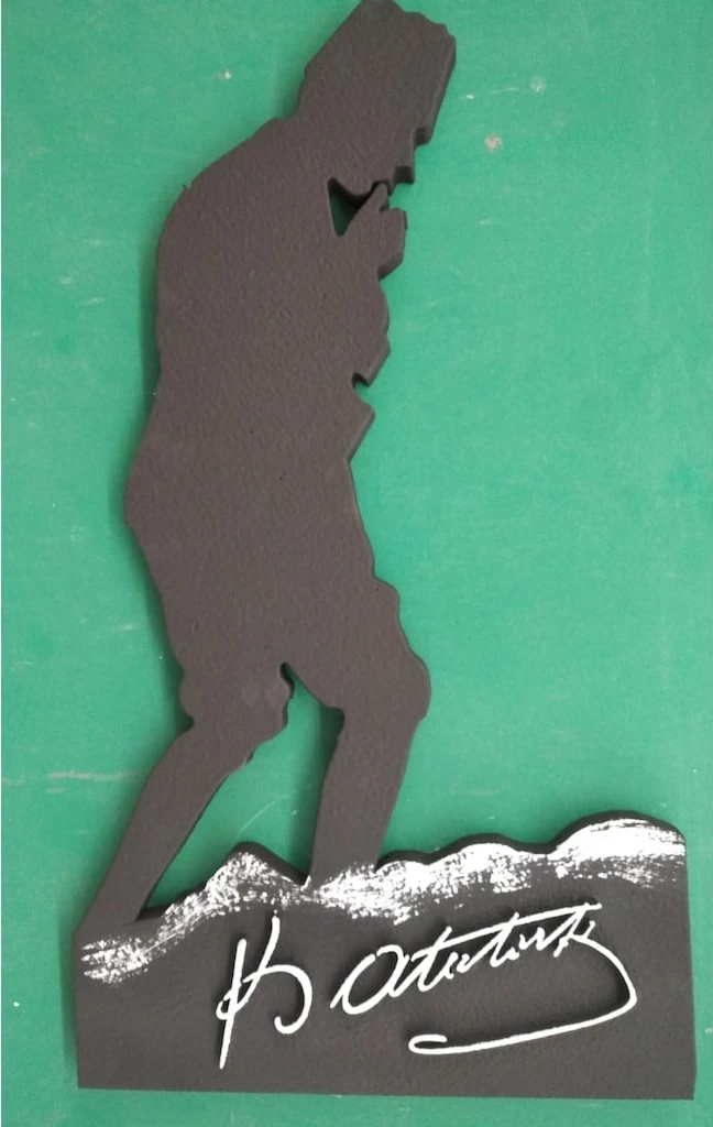 Atatürk Duvar Süs Köpük Dekor Boyalı Stropiyer