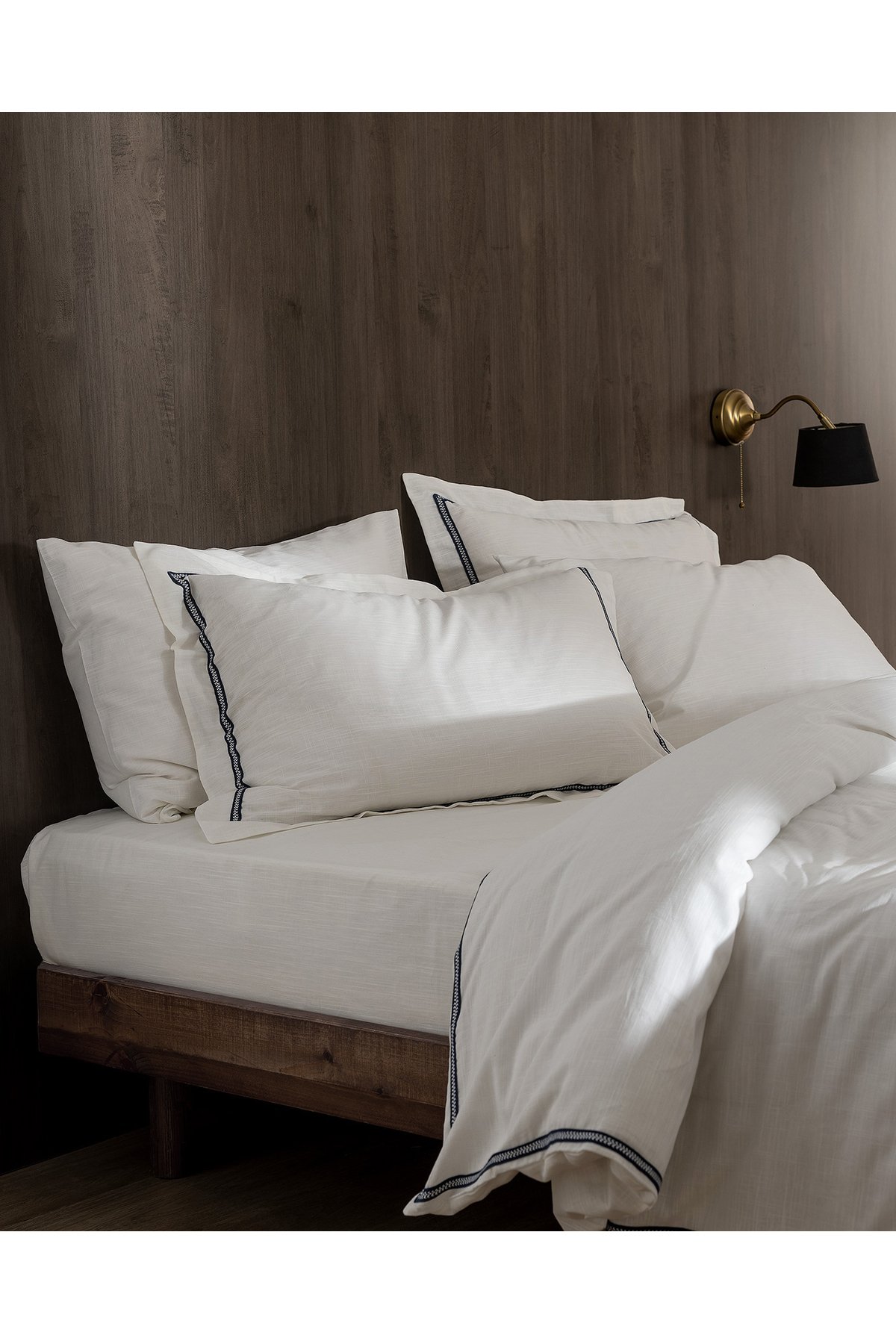 Tina Çift Kişilik Linen Look Yıkamalı %100 Pamuk Nevresim Takımı - Beyaz/Lacivert