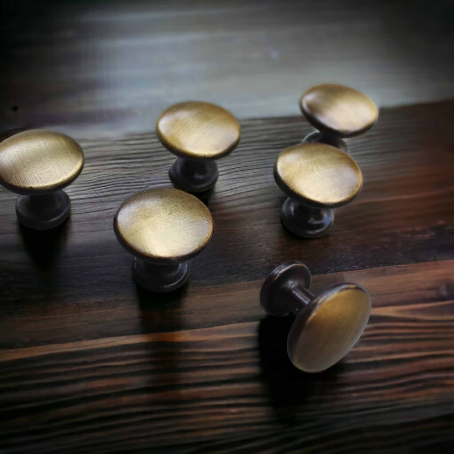 25 mm Çapında Antik Sarı Düğme Çekmece ve Dolap Kulpu