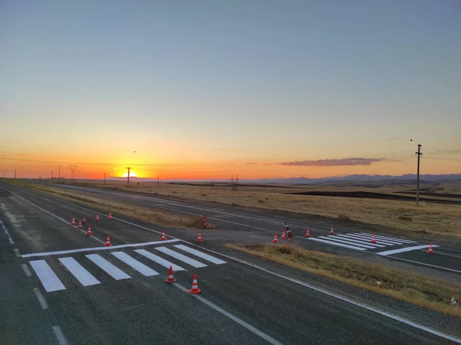 Constance | Mma Esaslı Akrilik Yol Çizgi Boyası - Siyah - 25 Kg