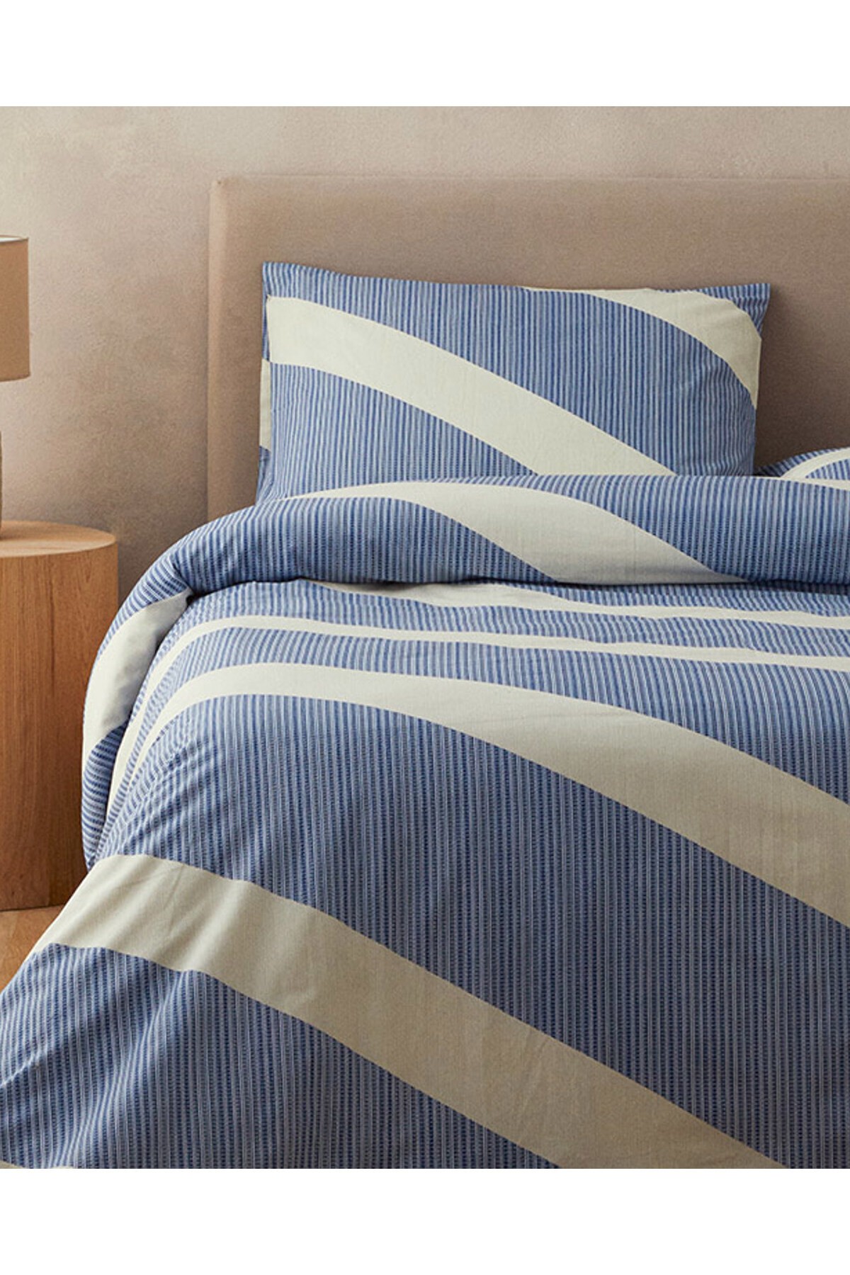 Geomodern Kolay Ütülenir Çift Kişilik Nevresim Takımı 200x220 Cm Lacivert