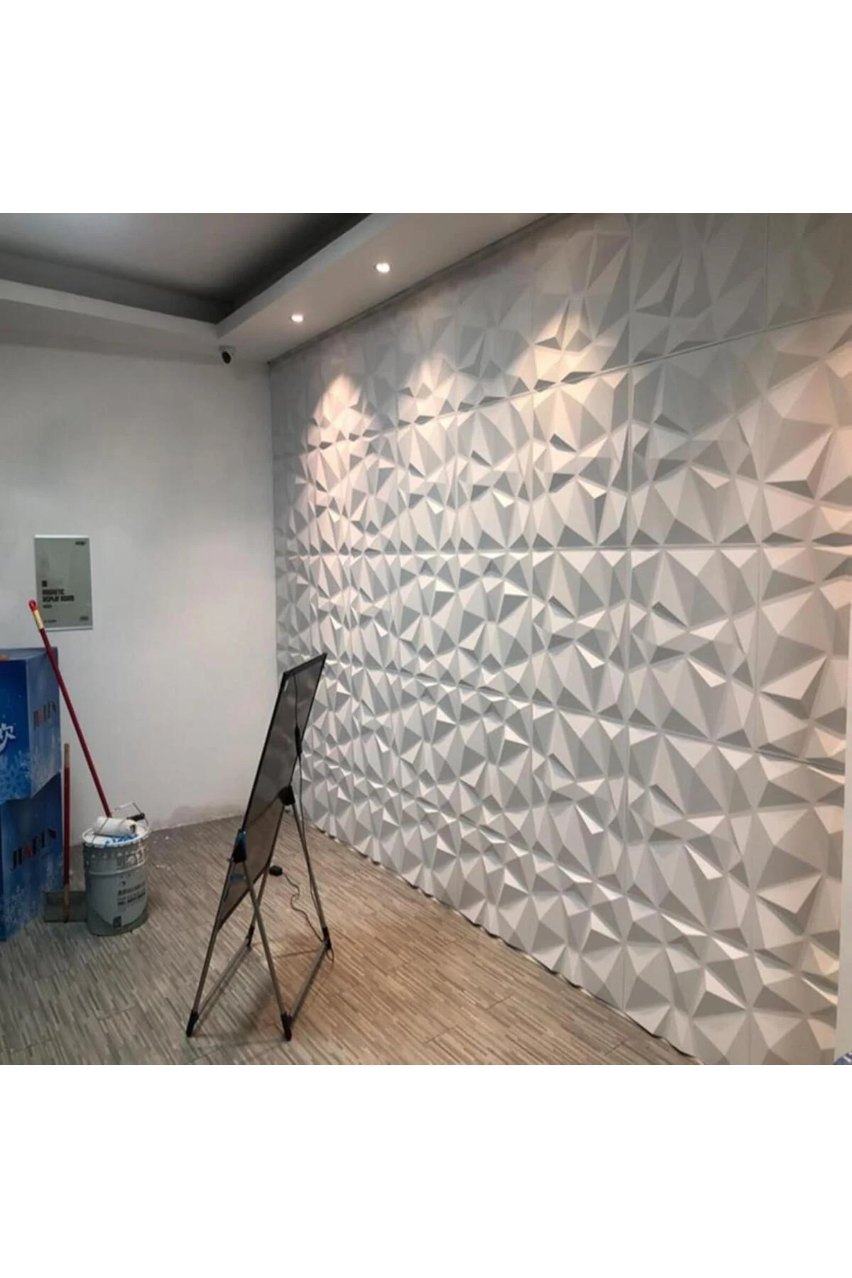 Beyaz 3D Abs Geometrik Desenli PVC Dayanıklı Duvar Paneli 50cmx50cm 1 Adet Silinebilir Tavan Otel