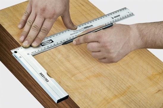 Öztürk Alüminyum Gönye 35 cm Terazili SGS1702