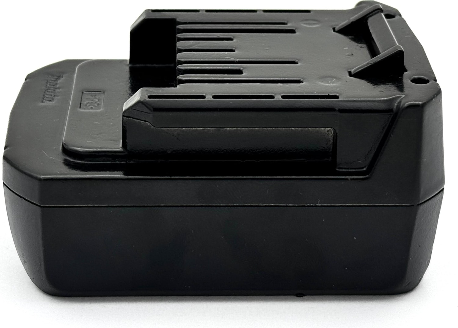 BOSCH Maktec 14,4V 2.5 A Li-Ion Akü