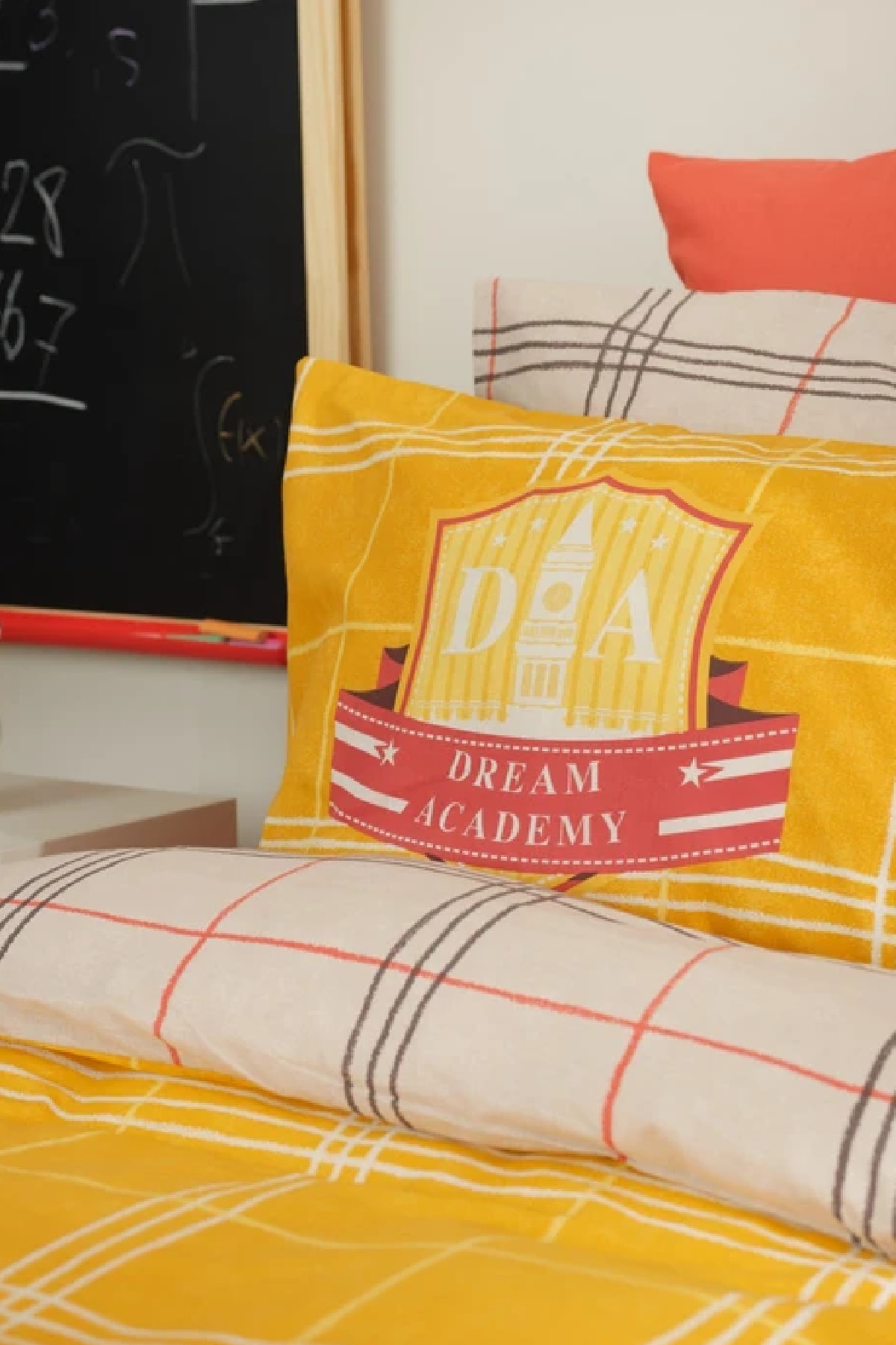 Young Bts Academy Sarı %100 Pamuk Tek Kişilik Nevresim Takımı