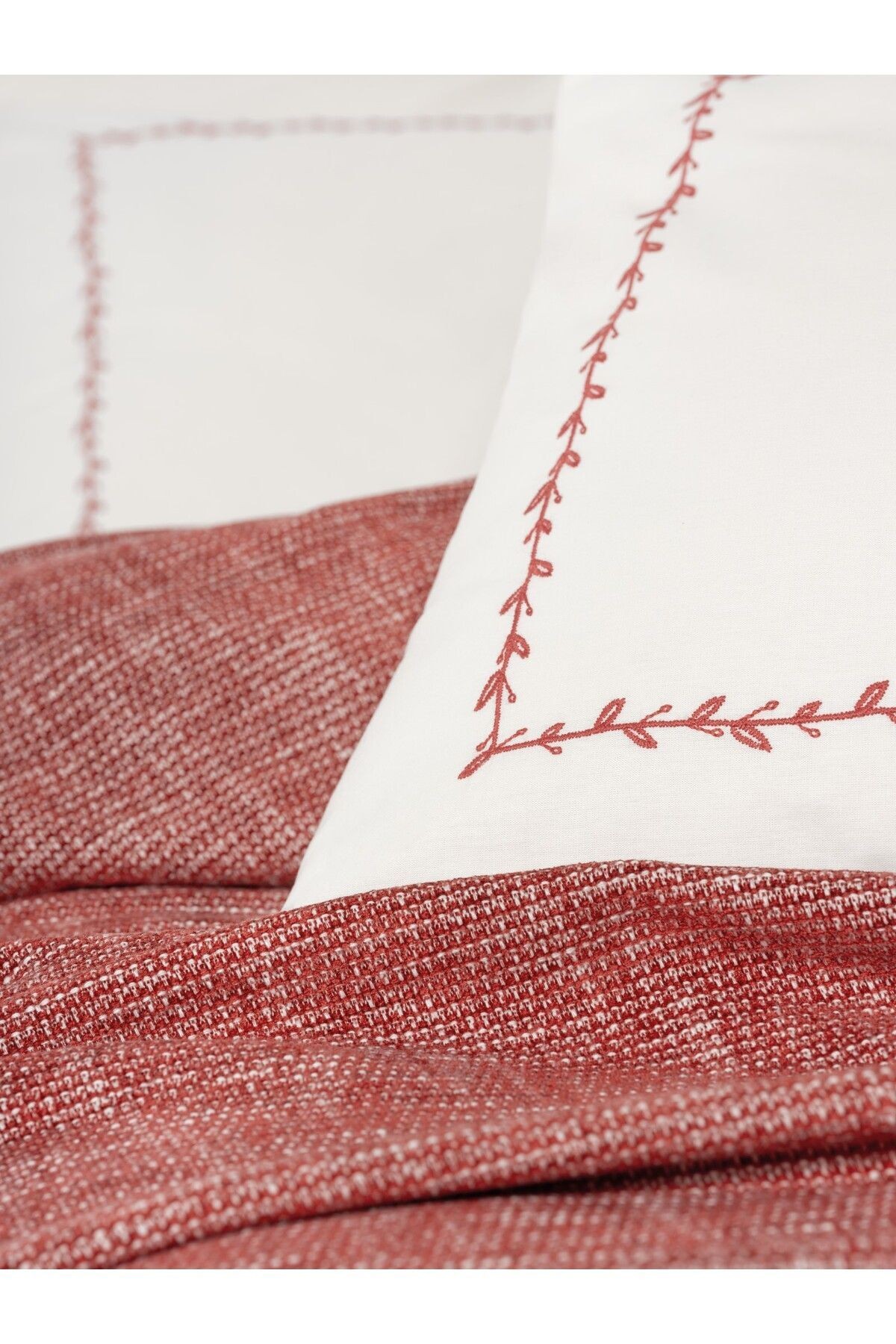 Embrova Çift Kişilik Pike Takımı Şönil Loom Bordo