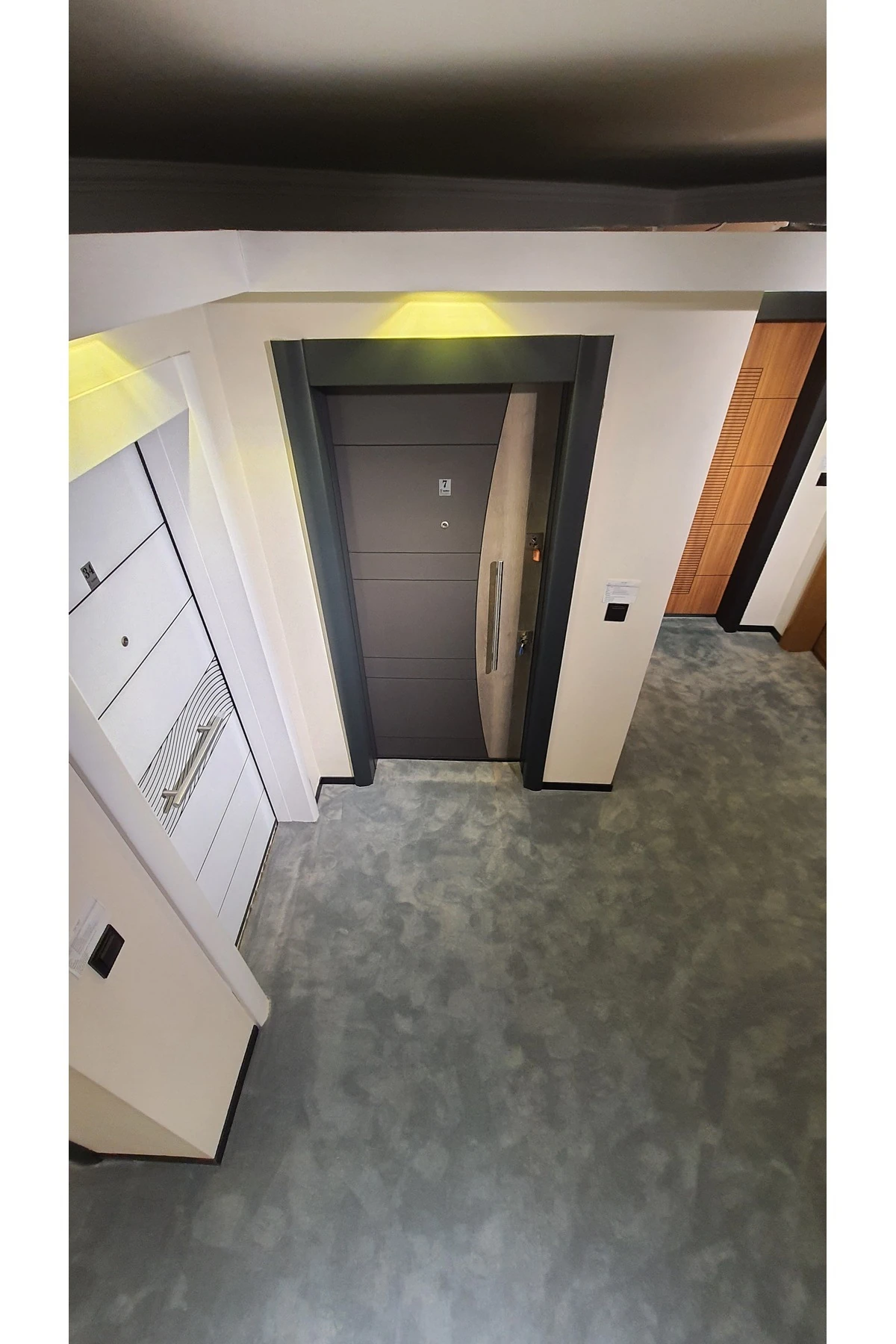 Antrasit Çelik Kapı Daire Kapısı Gizli Ayarlı Tırnaklı Sistem Hemen Teslim