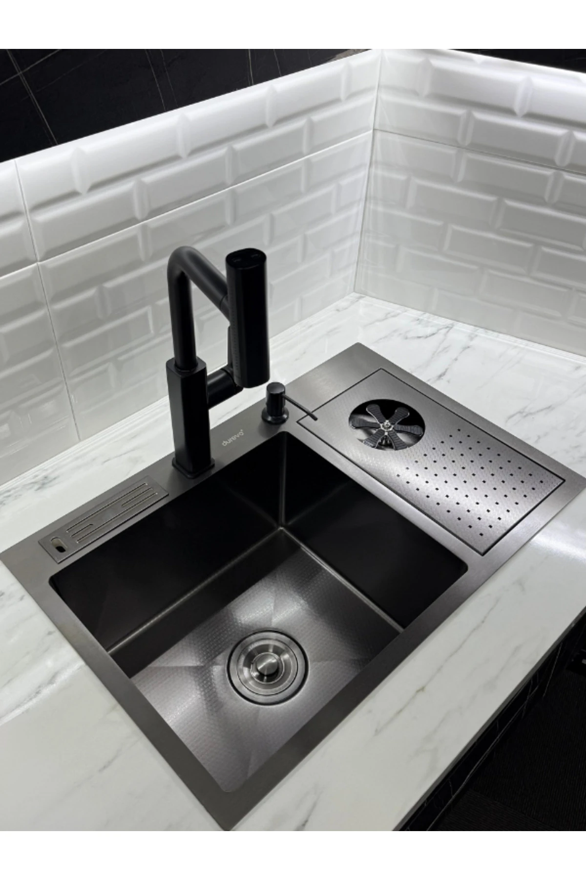 Moderno Paslanmaz Çelik Bardak Yıkamalı Akıllı Mutfak Evyesi Bal Peteği Yüzey Siyah 68x45cm Eviye