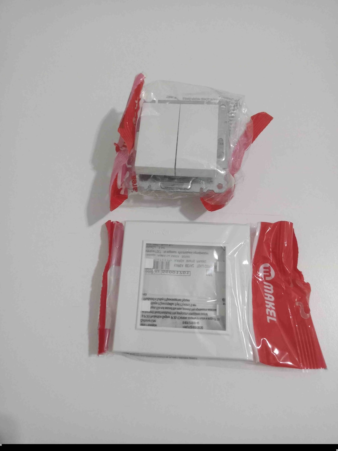 Sıva Altı Anahtar Priz ve Komitatör