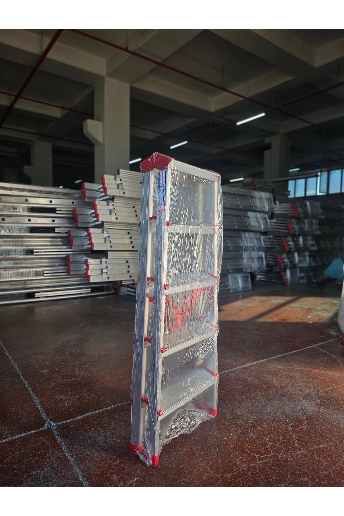 5 Basamaklı Çift Çıkışlı Alüminyum Merdiven