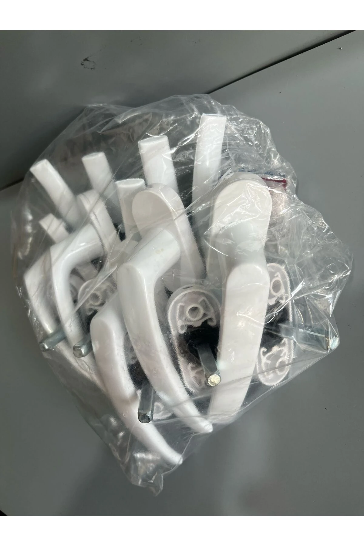 PLASTİK PENCERE KOLU