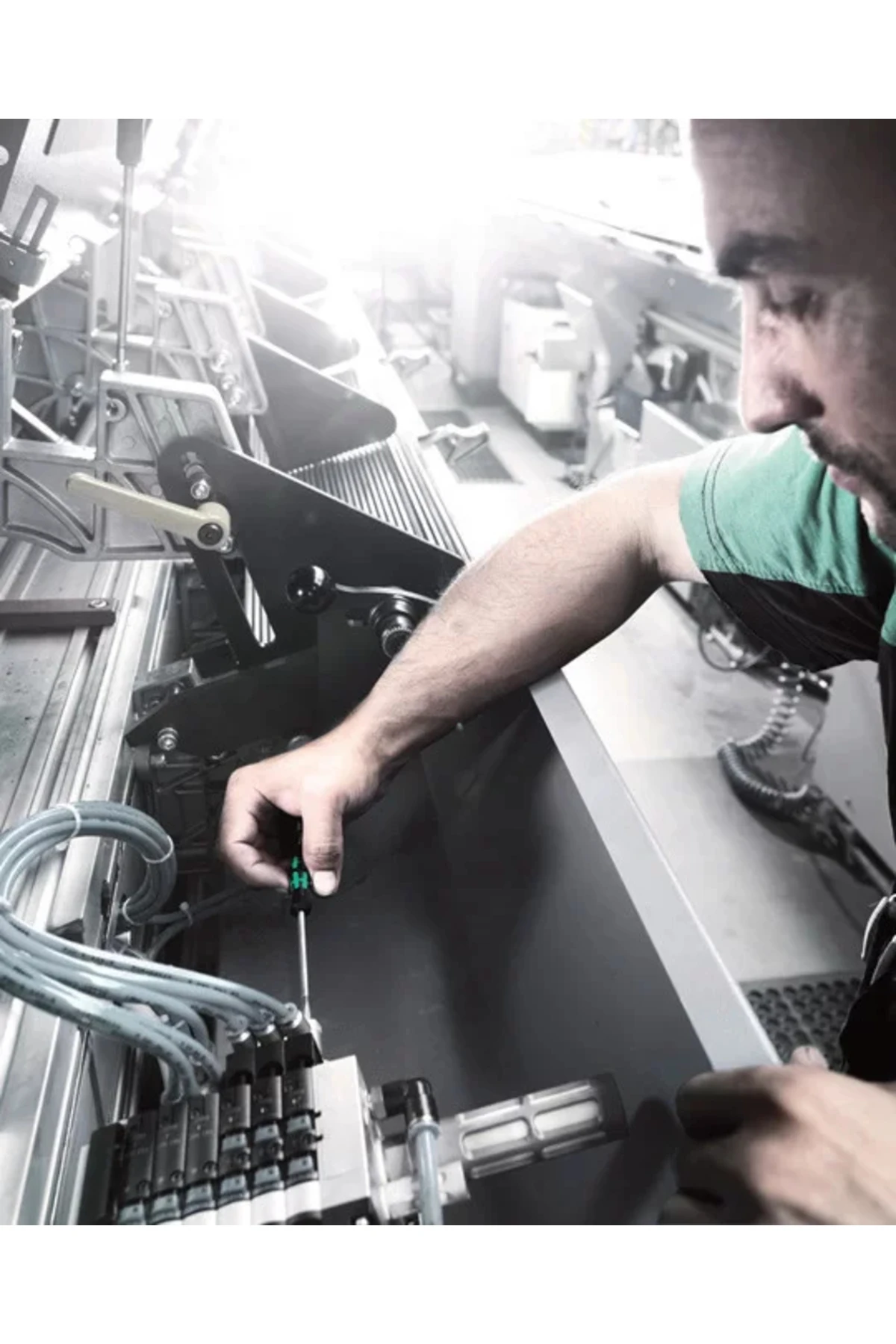 2054 Hex-Plus Alyan 0,7x40mm Tornavida 05118060001