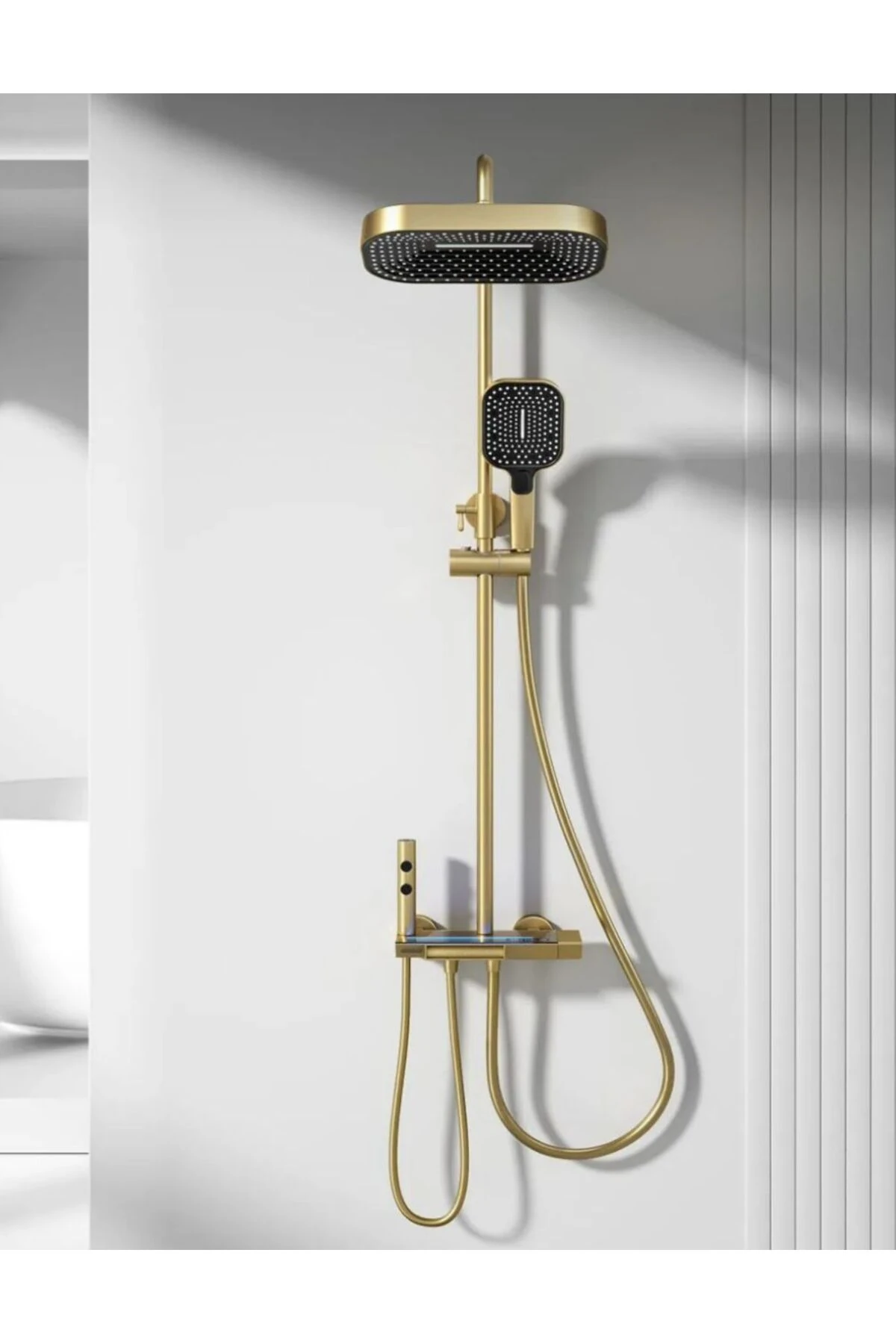 Mat Gold Renkli Modern Tasarımlı Dijital Akıllı Robot Duş Seti Piyano Tepe Duş Seti