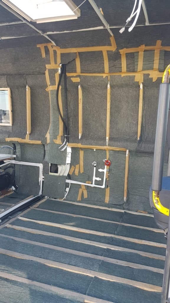 19 mm -100X100 cm Kendinden Yapışkan Kauçuk Oto Karavan-Panelvan Isı ve Ses Yalıtım Tekne Konteyner