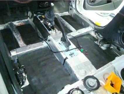 6mm Kalınlık 120*100CM (1,2m2) Oto Araç Kaput Ses Yalıtım Süngeri Yapışkanlı Alev Almaz