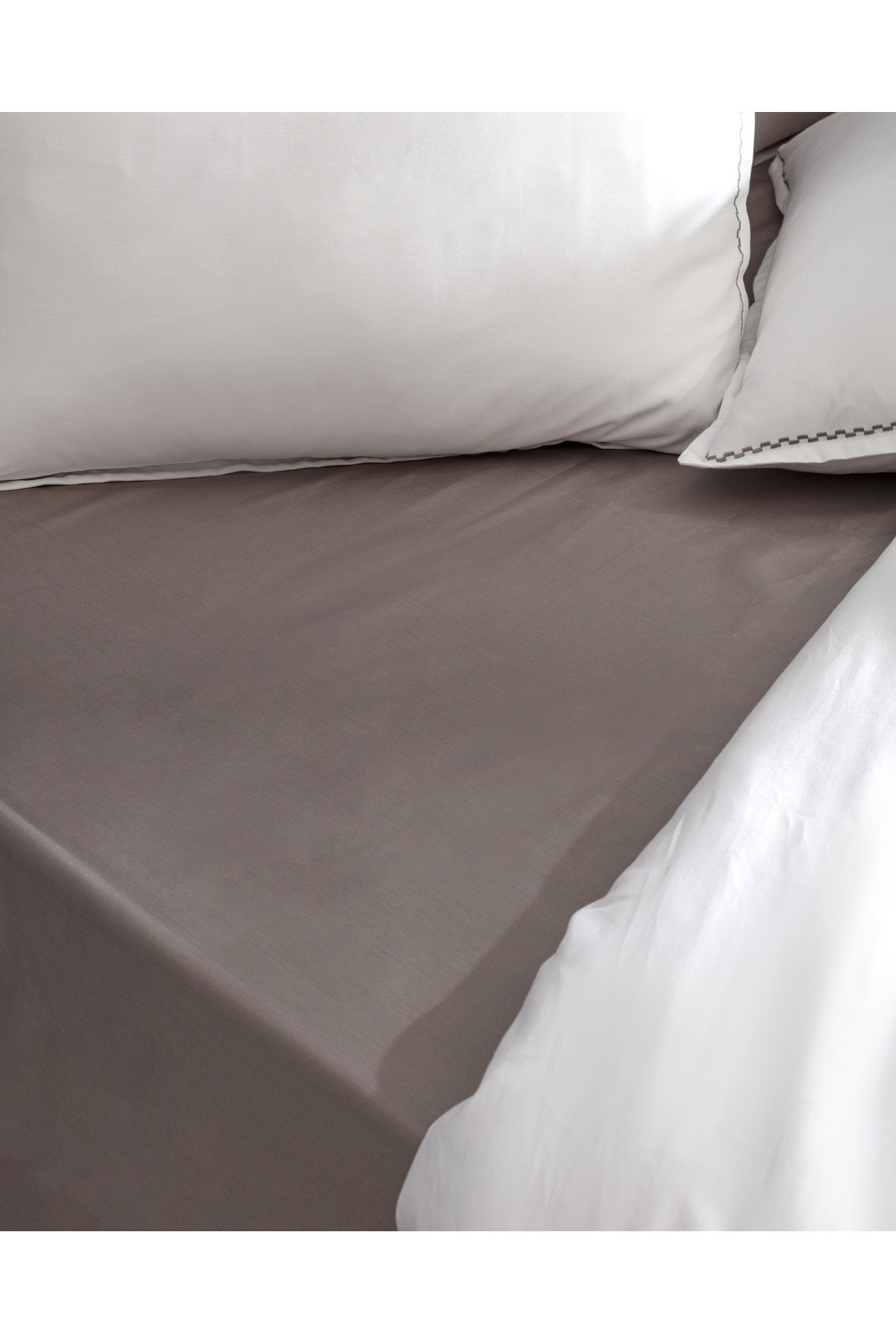 Laila King Size %100 Pamuk Nakışlı Saten Nevresim Takımı - Beyaz
