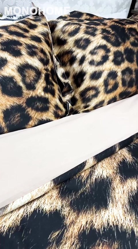 Kıng Sıze %100 Pamuk Saten Çift Kişilik Nevresim Takımı Leopard Feather 220x240cm