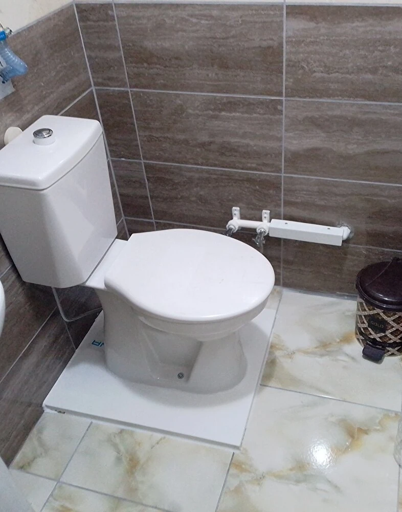 Klozet Montaj Aparatı ve Musluk Seti (Paslanmazçelik-Sugiderli)