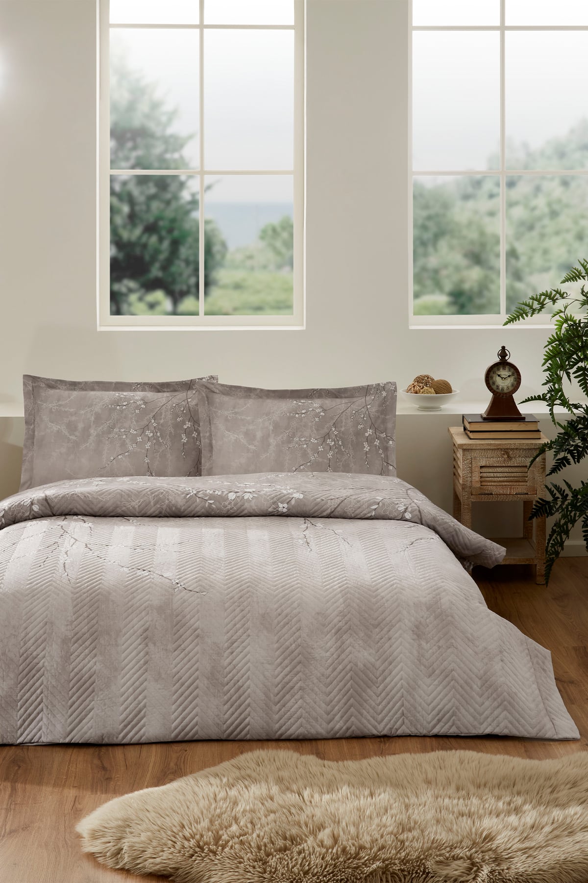 White Sakura Çift Kişilik Kapitone Nevresim Takımı