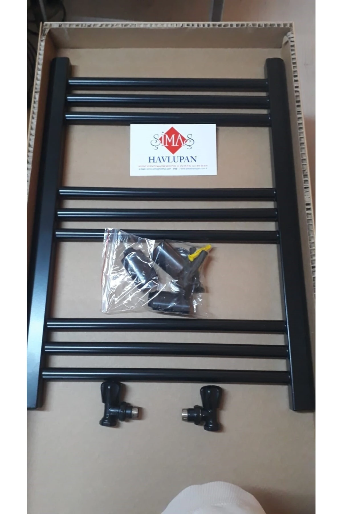 400x700 10 Borulu Siyah Havlupan + 2 Adet Radratör Vanası Mat Siyah