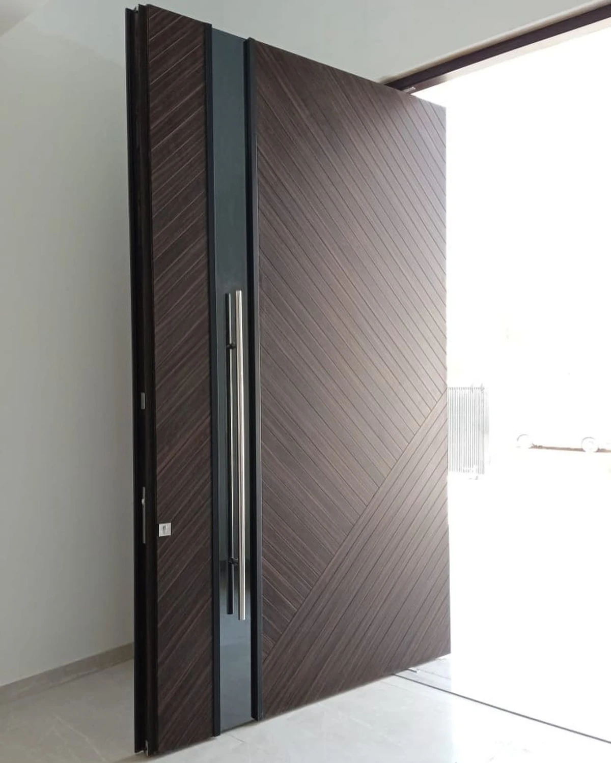 Pivot Kapı Villa Kapısı  Çelik Kapı PVT001