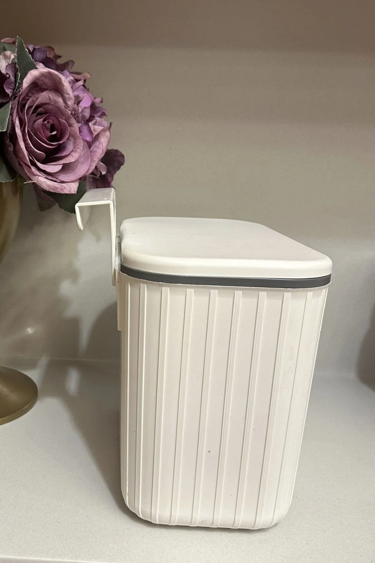 Askılı Çöp Kovası- Beyaz- Çift Yönlü Kapaklı - 8 Litre