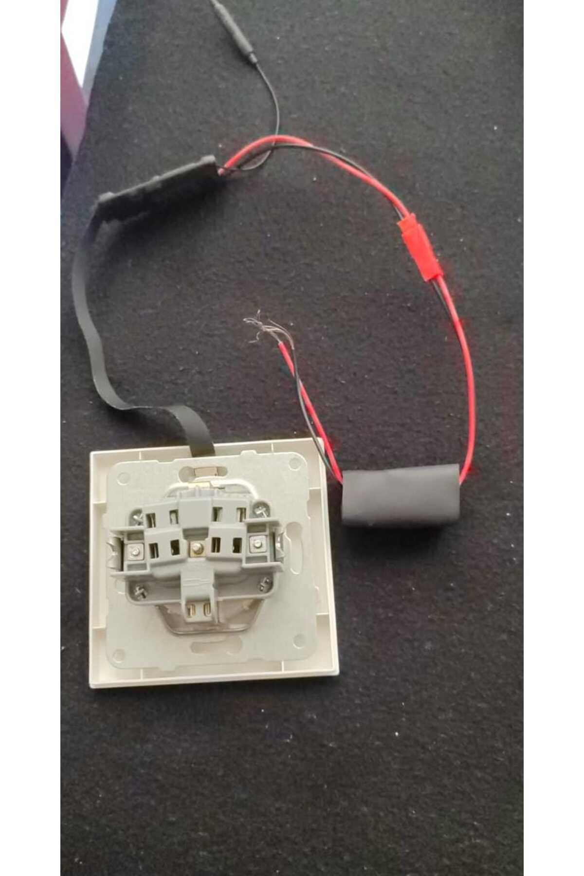 Krem Priz Kamera - Bakıcı Kamera