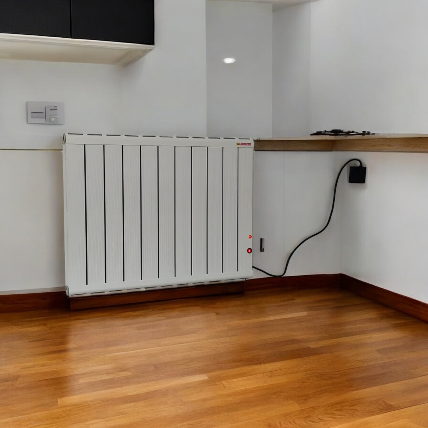 Hizmetterm Alüminyum Elektrikli Radyatör 600 Watt 60C Termostatlı 50 x 80 cm (Duvar Tipi)