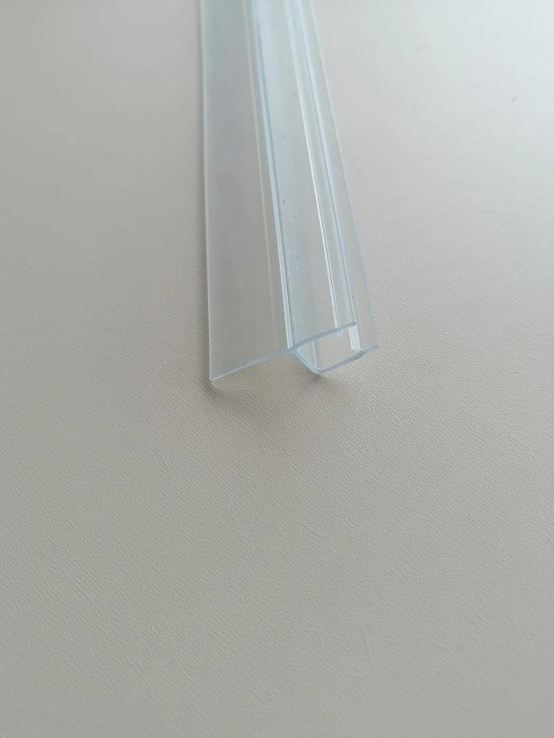 8 mm Şeffaf Cam Balkon Kanat Haş 200 cm