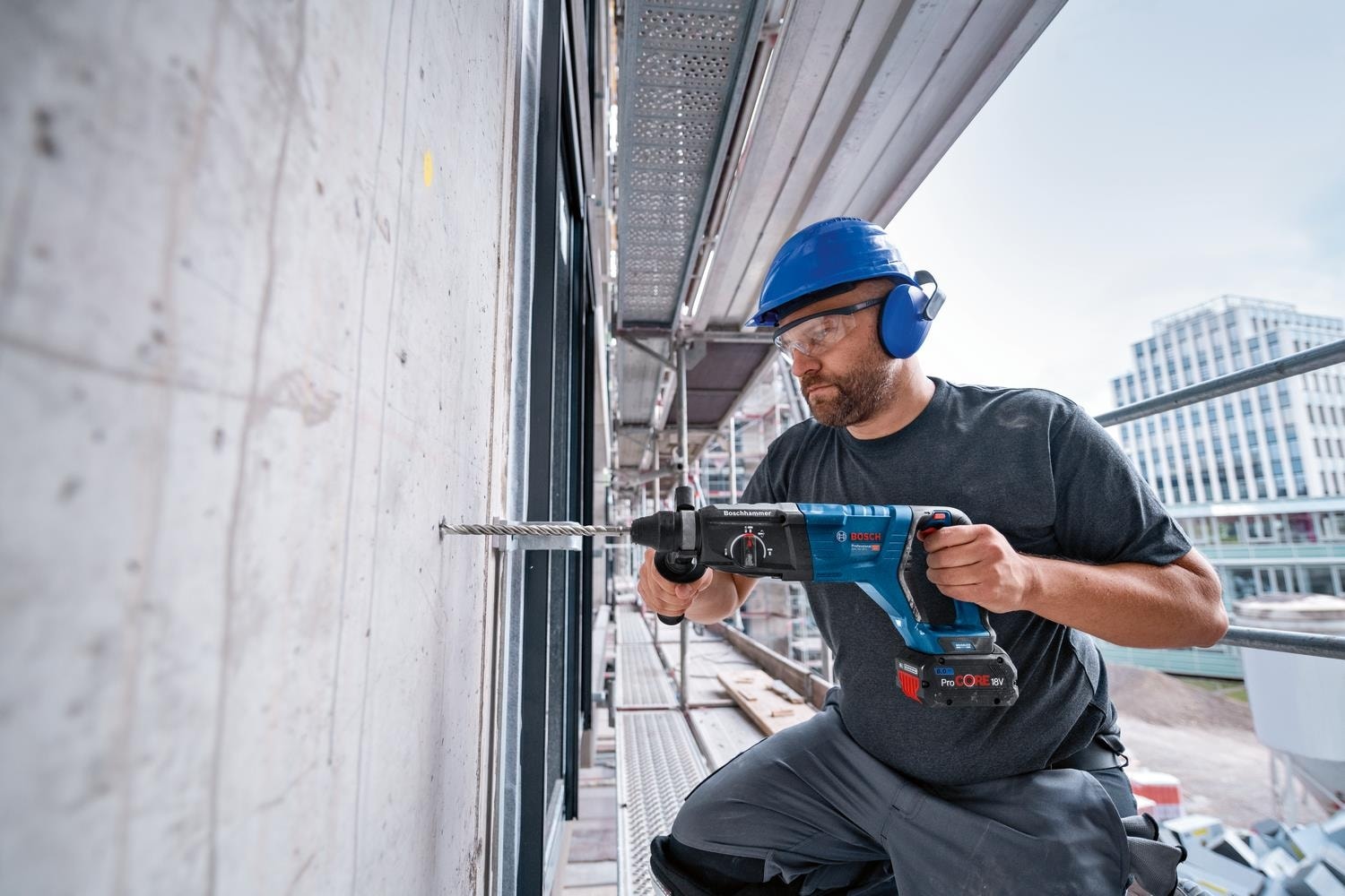 BOSCH Gbh 18V-28 D 1X4.0AH Tek Akülü Kırıcı Delici