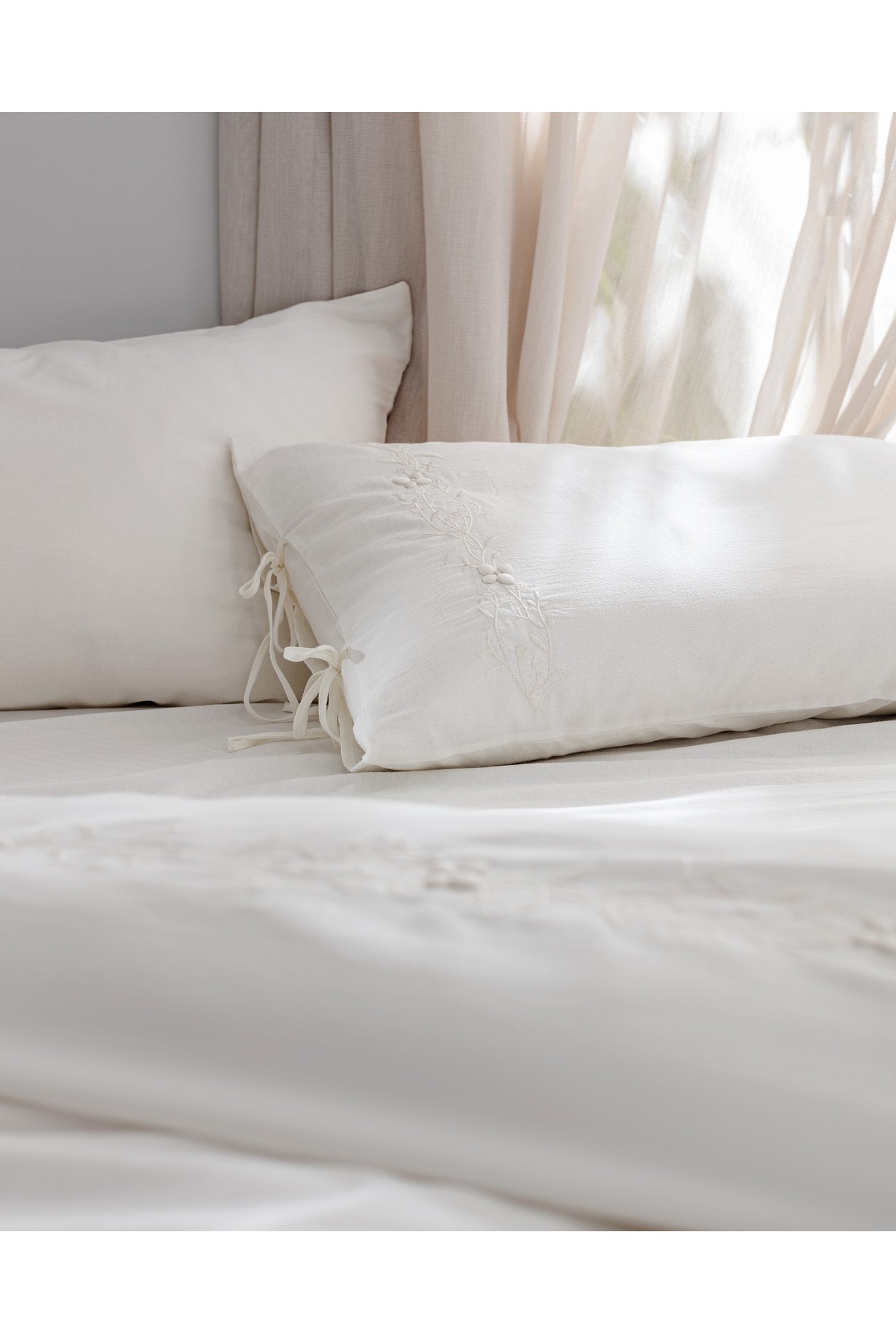King Size %100 Pamuk Nakışlı Nevresim Takımı - Ekru