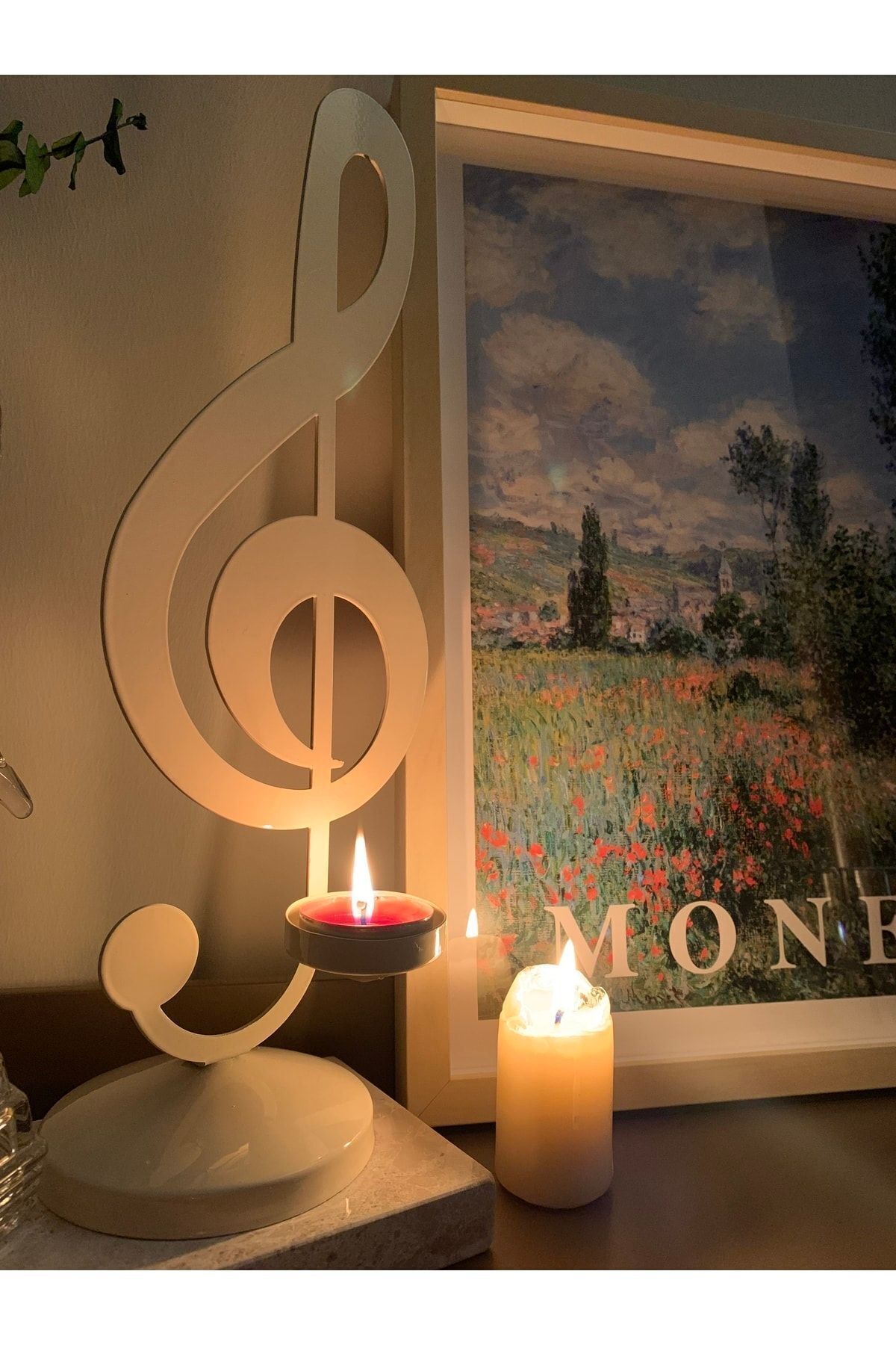 Metal Masaüstü Sol Anahtarı Mumluk 35 cm (Krem renk)