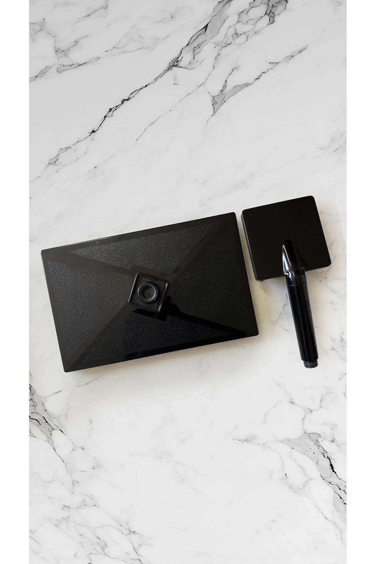 Kaliteli Ve Modern Tasarımlı Siyah Robot Yağmur Duş Seti Lına