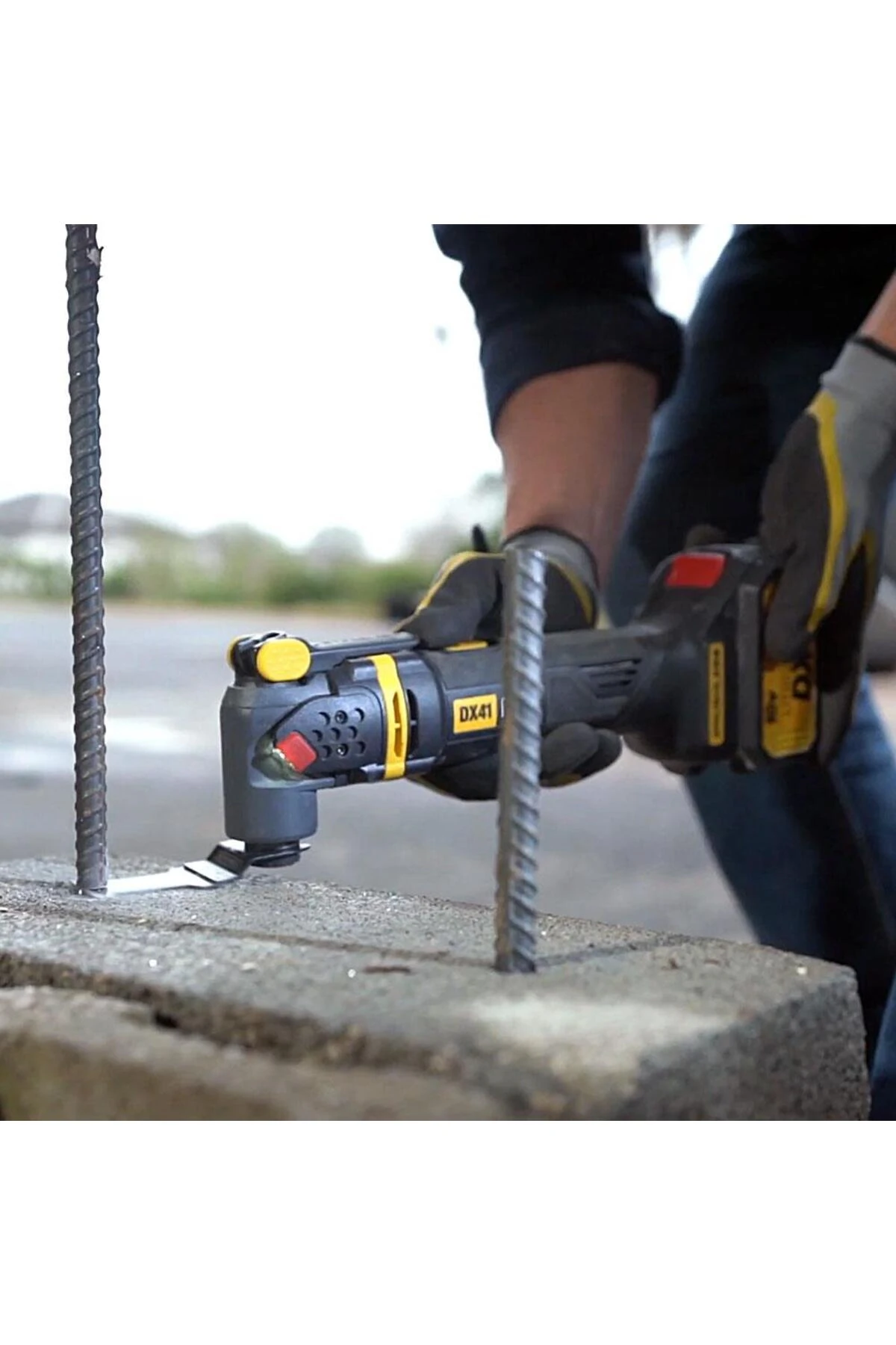 DX41B 18Volt Kömürsüz Profesyonel Çok Amaçlı Devir Ayarlı Raspalama+14 Adet Aksesuar (Akü Dahil