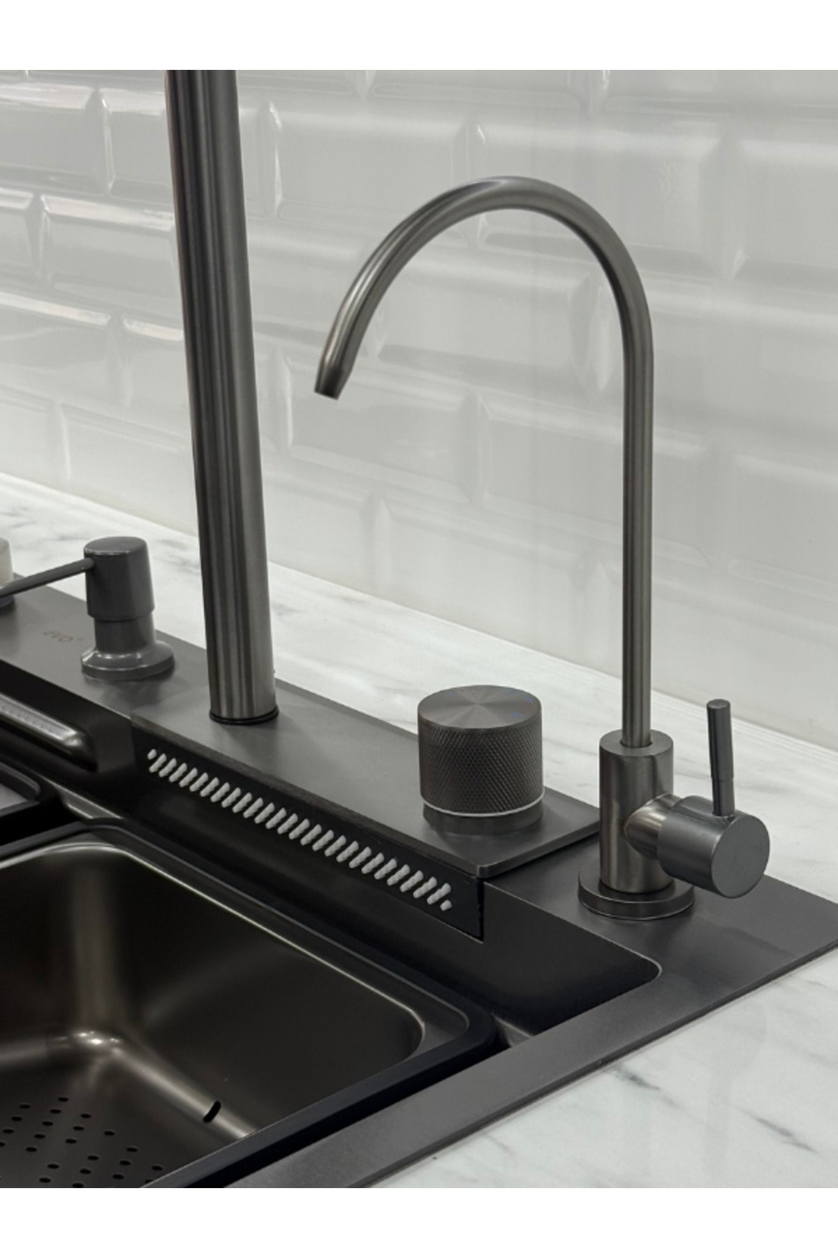 Mutfak Eviyesi Teknolojik Akıllı Evye Paslanmaz Çelik Bal Peteği Yüzey-Nano PVD kaplama-SİYAH