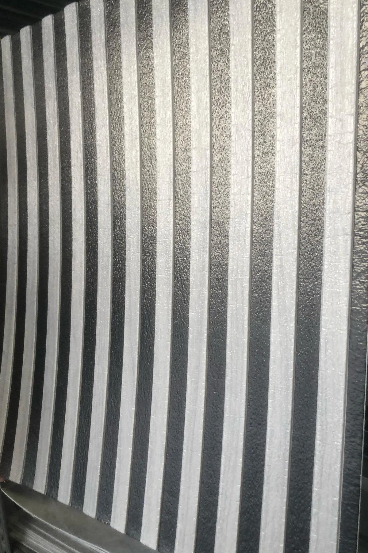 Gri Lambri Duvar Çıtası Desen Kendinden Yapışkanlı Akustik Duvar Paneli Köpük 70x70cm 0,50M²