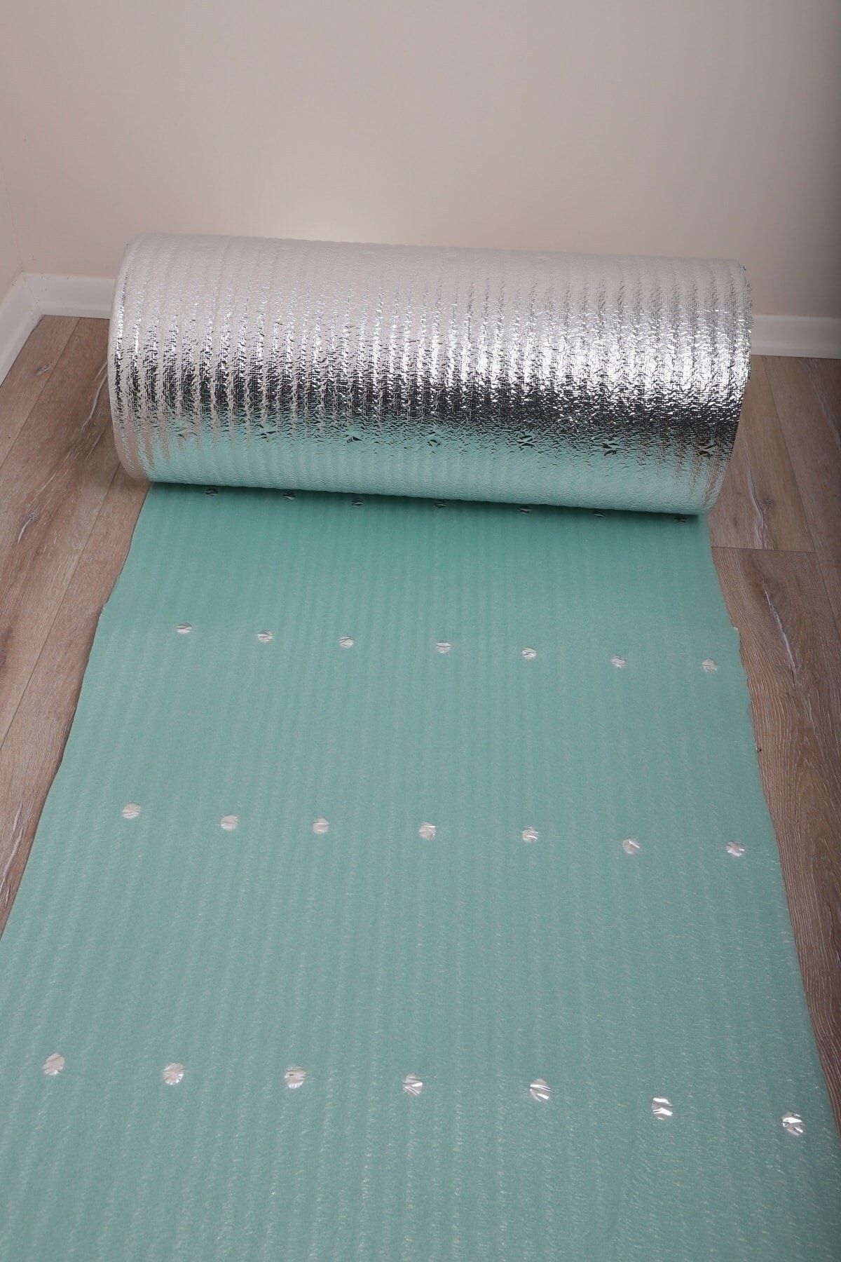 Parke Altı Metalize Delikli Şilte 2 Mm 10 M²