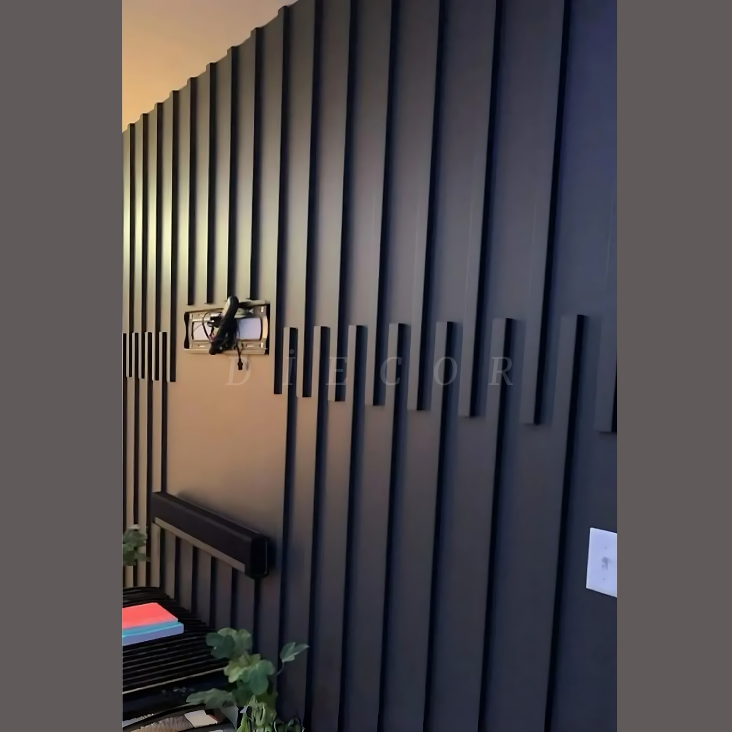 Dekoratif Boyanabilir Montaja Hazır 4cm Modern Duvar Çıtası Piyano Tasarımı