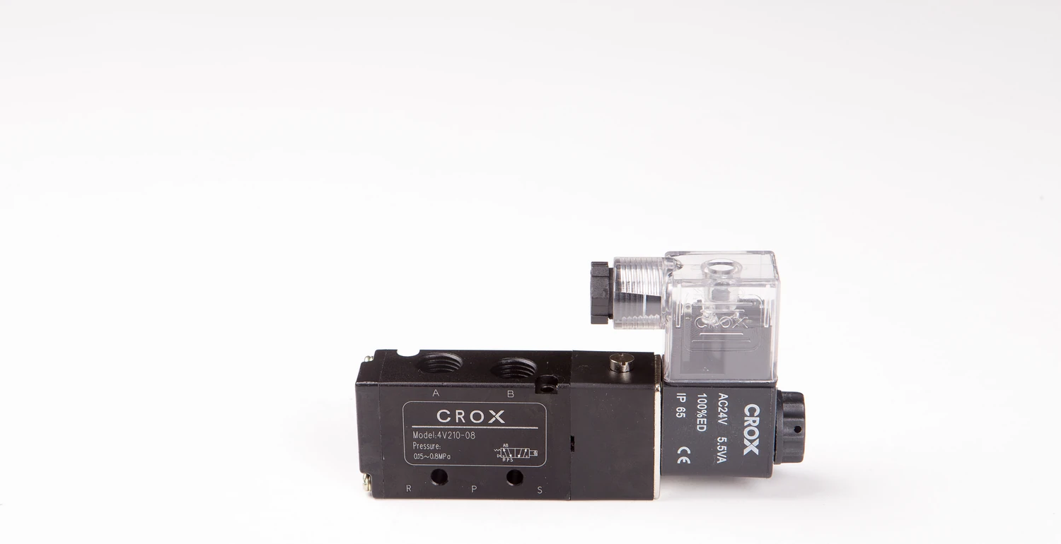 4V210-08 1/4 5/2 Tek Bobin Valf 24 Dc