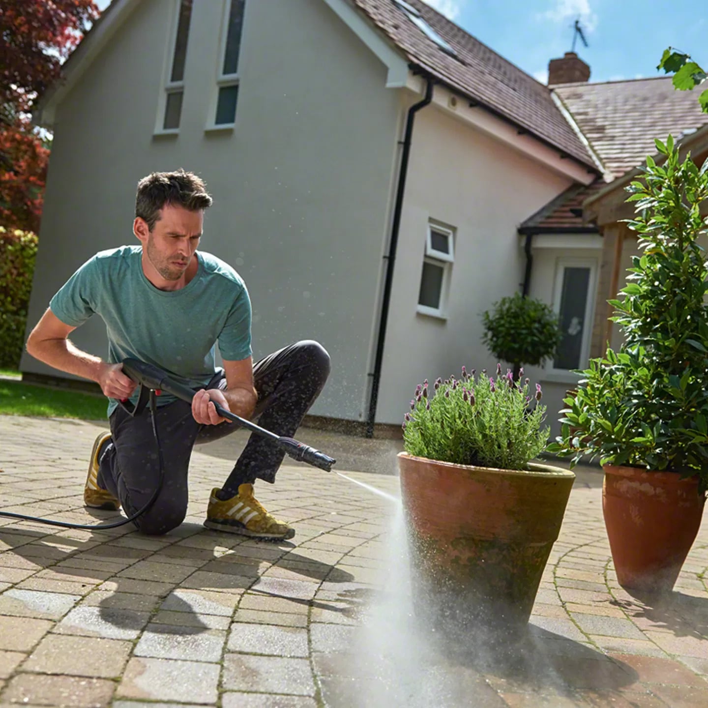 BOSCH Universal Aquatak 135 Basınçlı Yıkama Makinesi