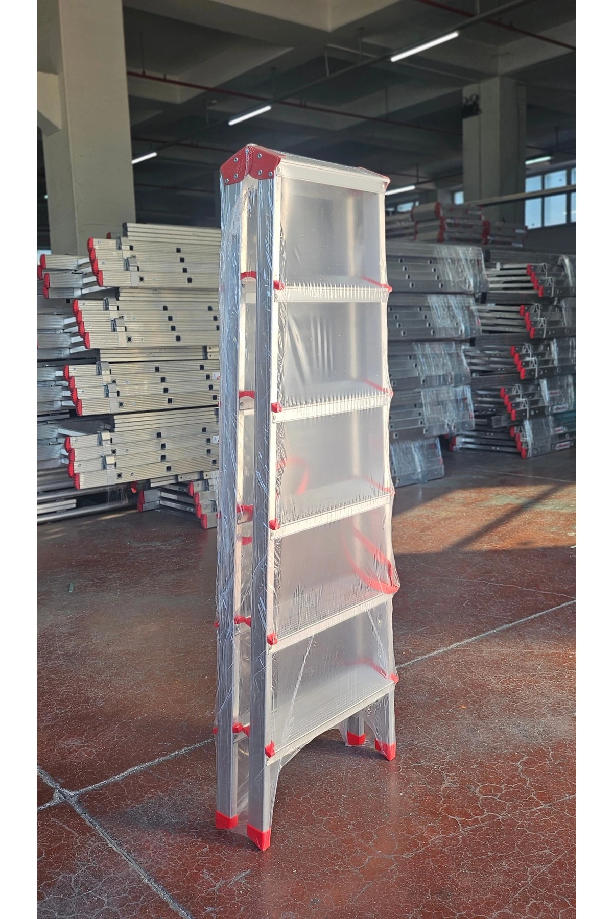 6 BASAMAKLI ÇİFT ÇIKIŞLI MERDİVEN