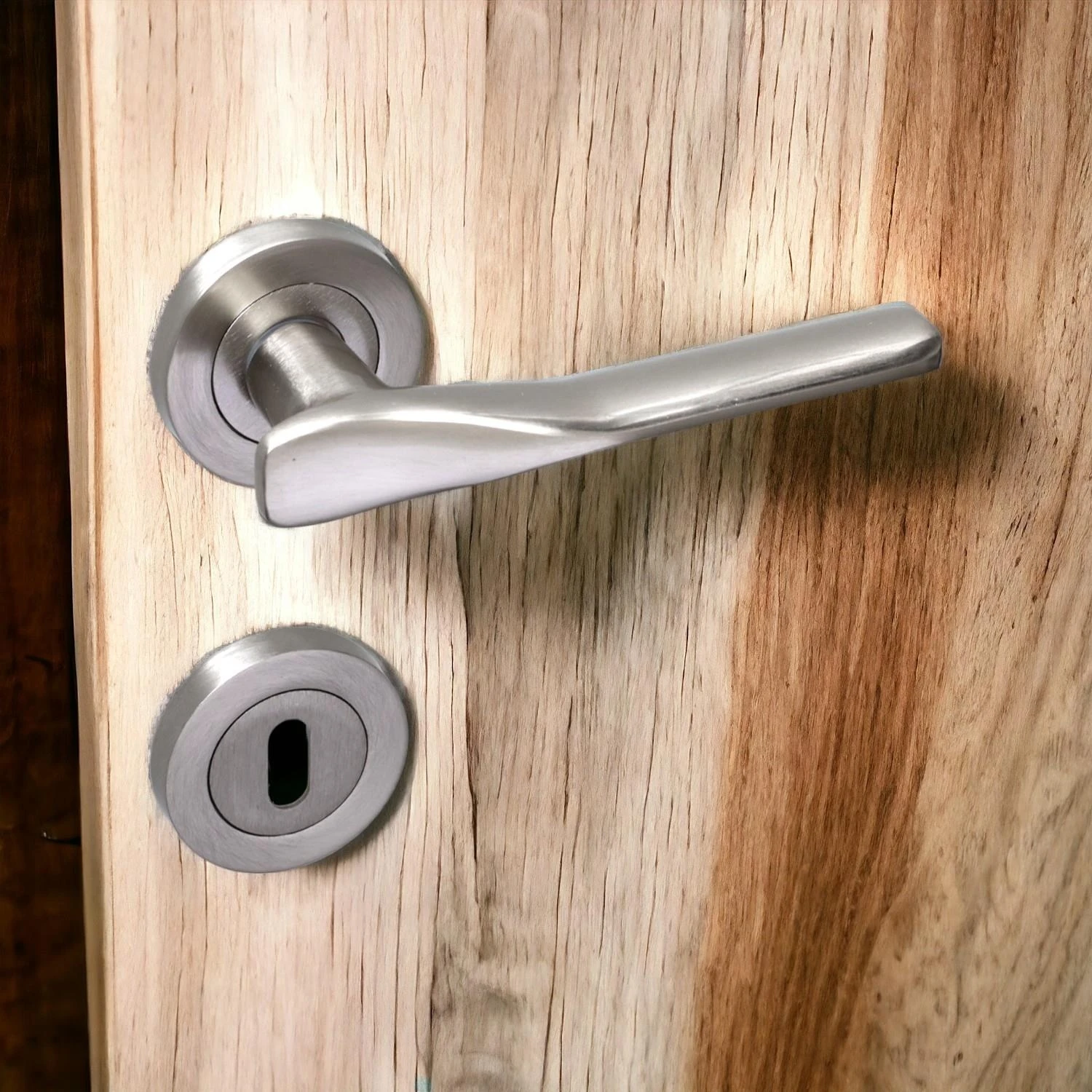 Saten Rozetli Oda Kapı Kolu Sürgülü ve Çelik Kapı Kulpu Uyumlu Daire Sağa Sola Uygun Kolları