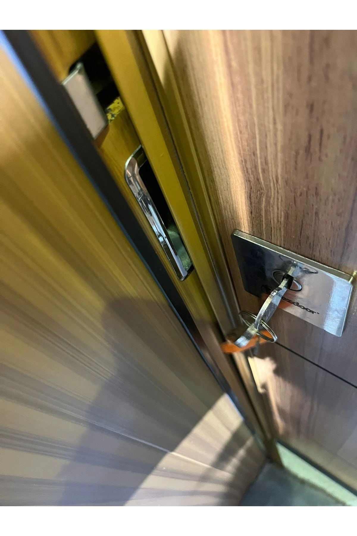 Çelik Kapı, Ahşap Desenli Çelik Kapı, Eskitme Kasa Çelik Kapı Sağ Açılım