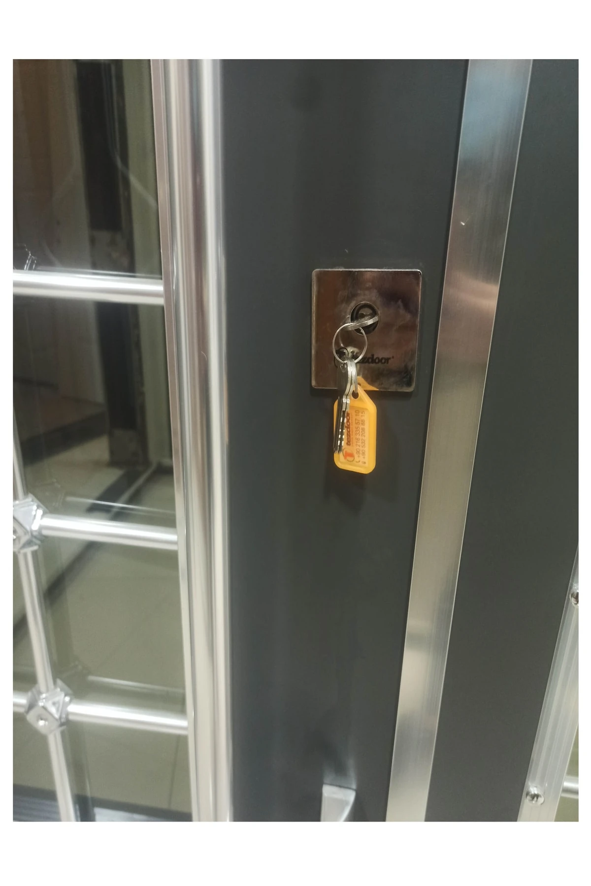 Celik Kapi Model Tezwood Çelik Kapı, Antrasit Rengi Bina Giriş Kapısı