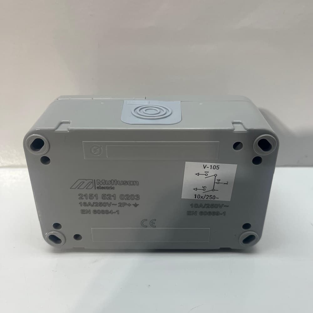 Bella Sıva Üstü Nemliyer Kapaklı Topraklı Priz + Komütatör Gri