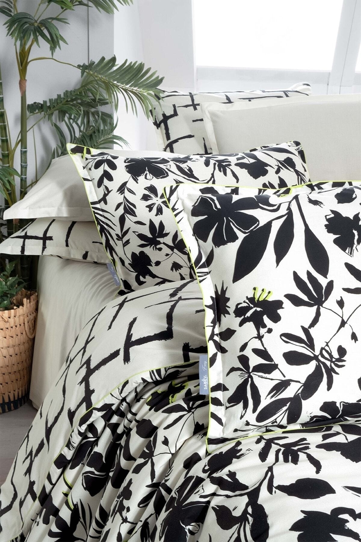 Amanda Siyah Çift Kişilik %100 Pamuk Fancy Poplin Nevresim Takımı