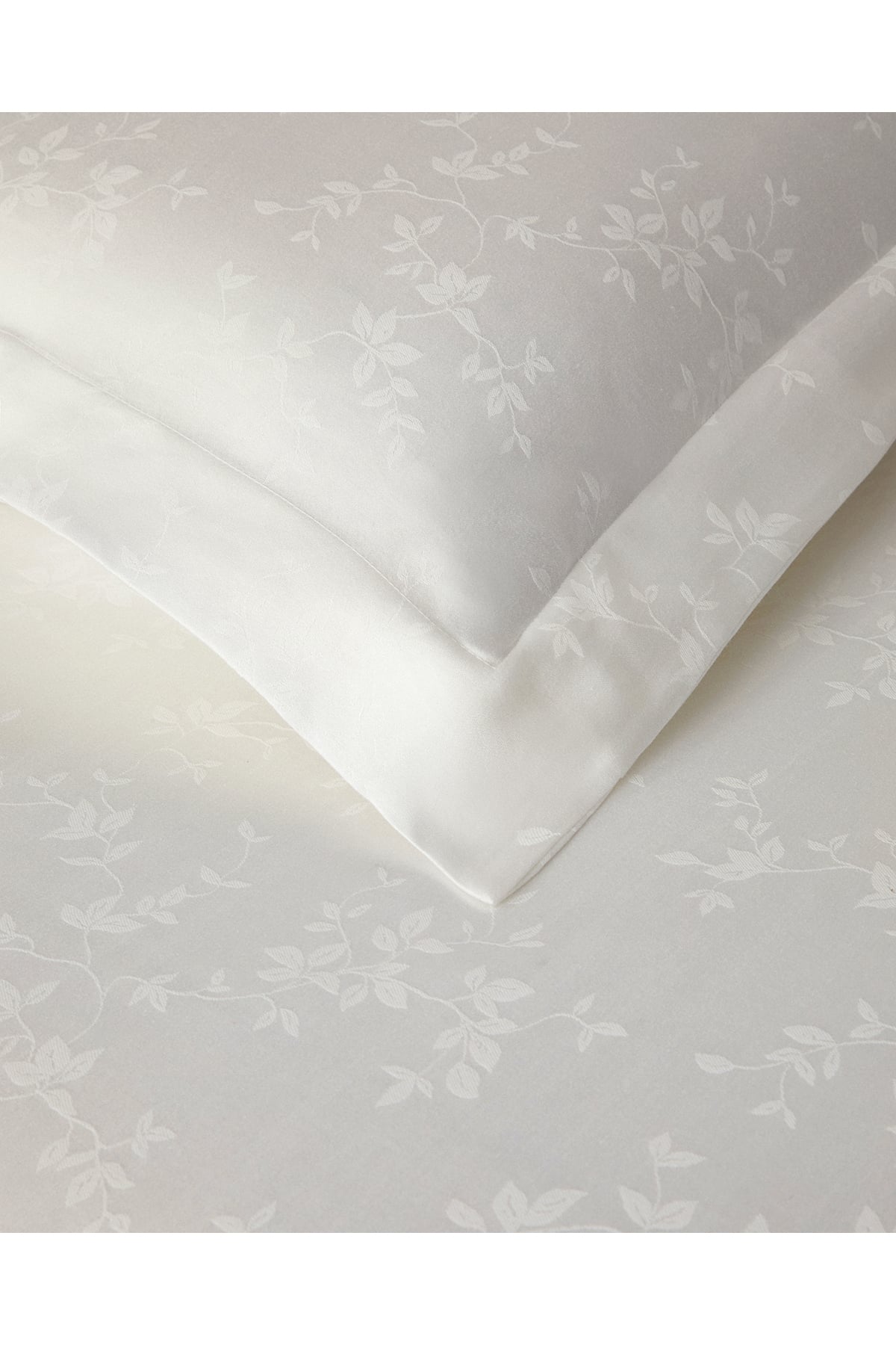 Taylor Lyocell Saten King Size Nevresim Takımı Beyaz