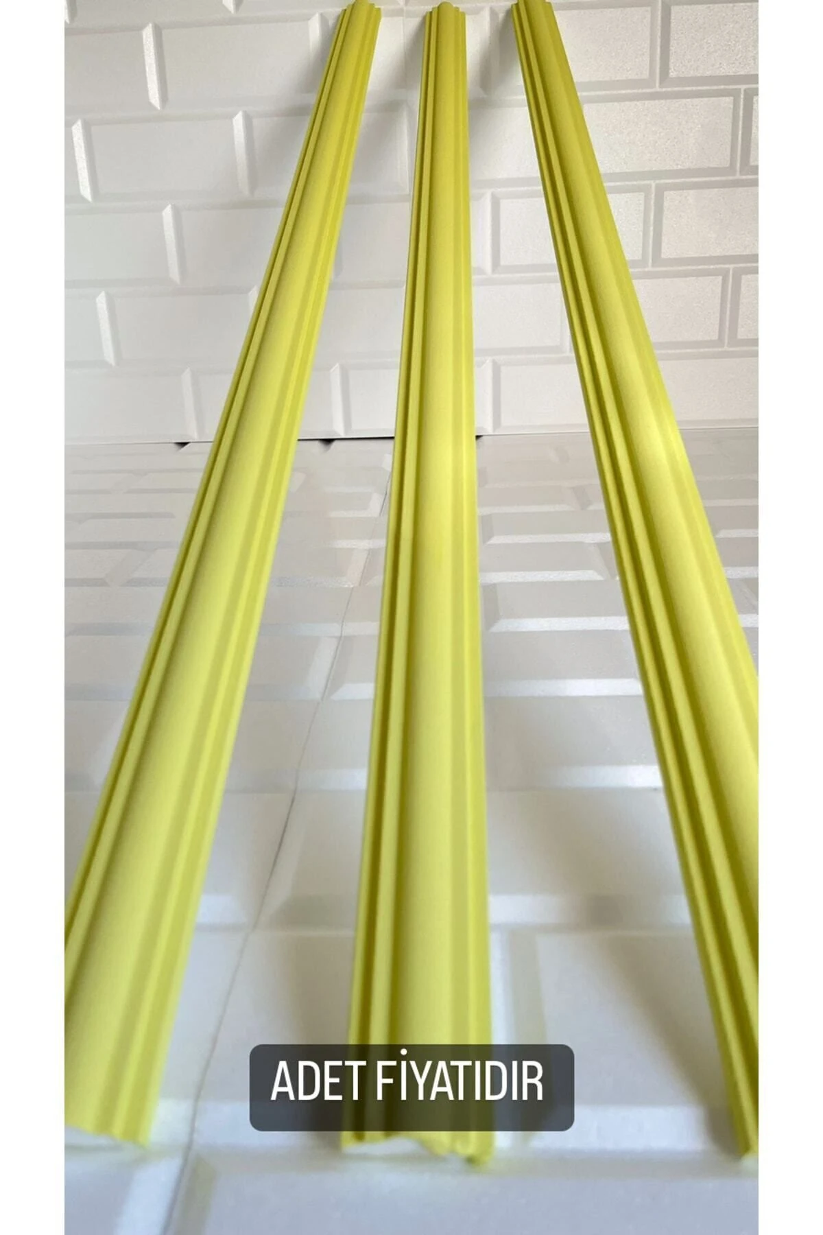 Sarı Minella01 Duvar Çıtası Kendinden Yapışkanlı Stropiyer 4cm 100 Cm