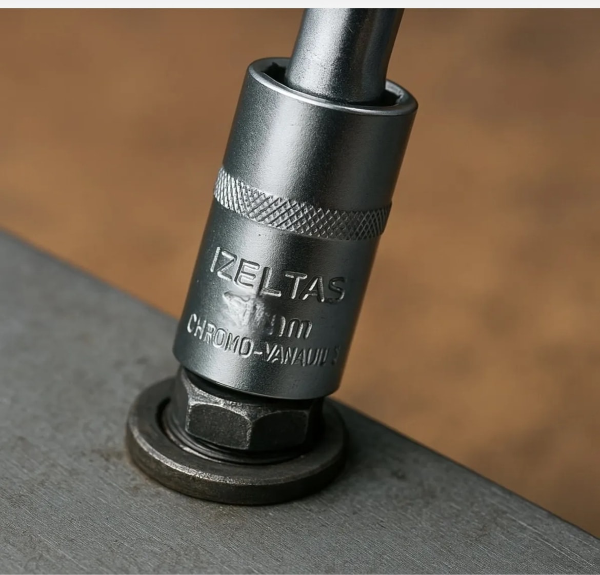 Izeltaş 1/2'' Altı Köşe Derin Lokma Anahtar 19 mm